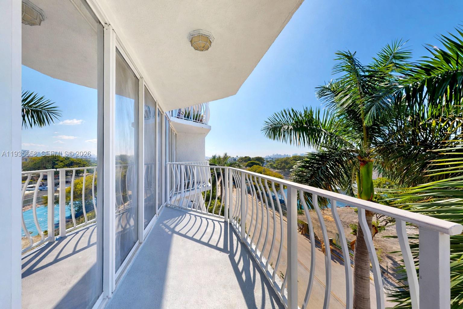 THE GRANDVIEW PALACE COND - Residential