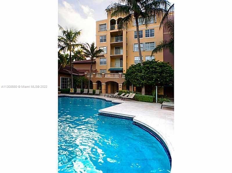 Water View Fully furnished with everything needed for vacation or long term stay. Same day approval and easy move-in process. Taxes required for any rental less than 6 months. Easy to see and show, text or WhatsApp for fastest responds