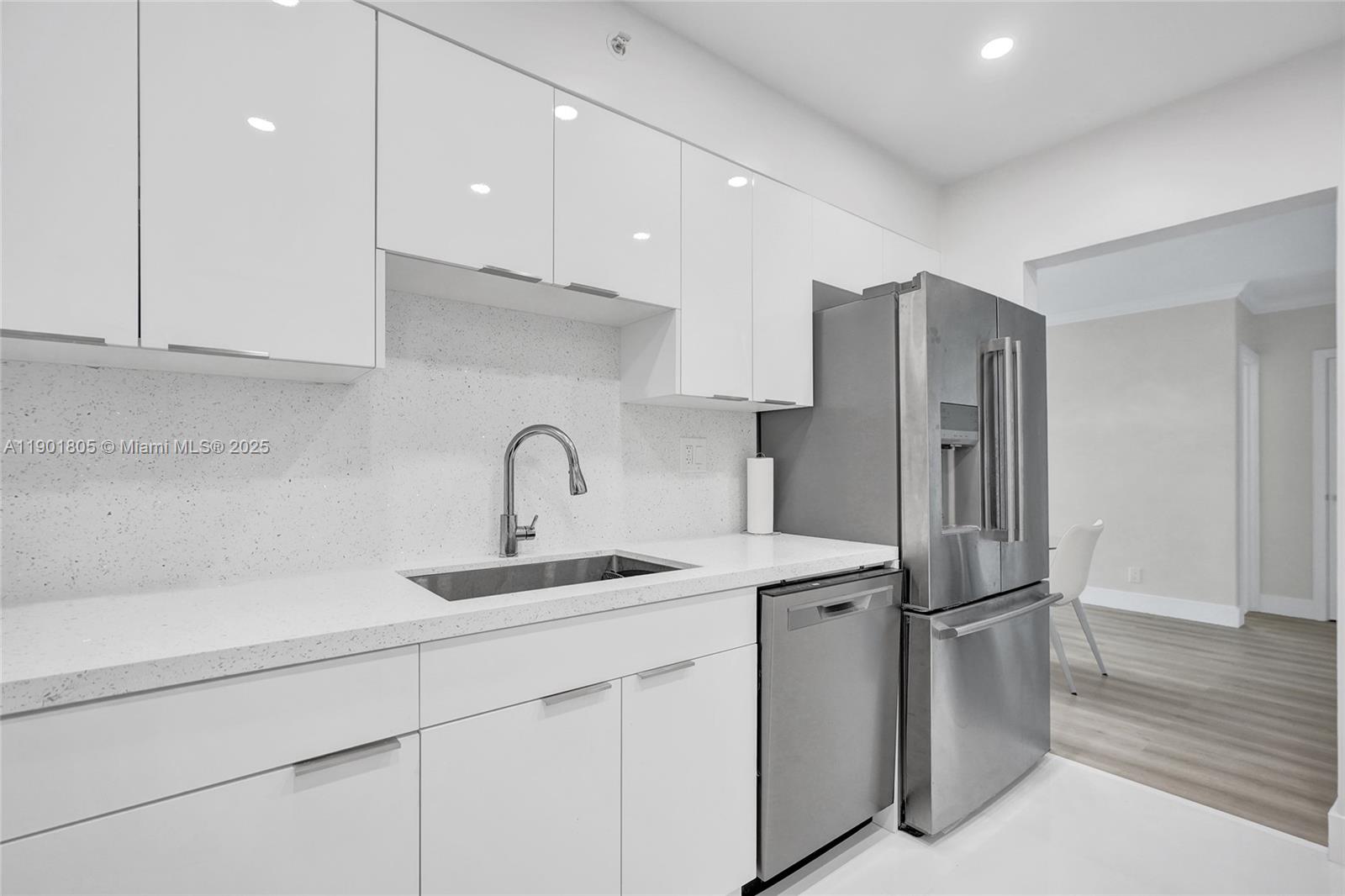 WAVE CONDO - Residential Lease