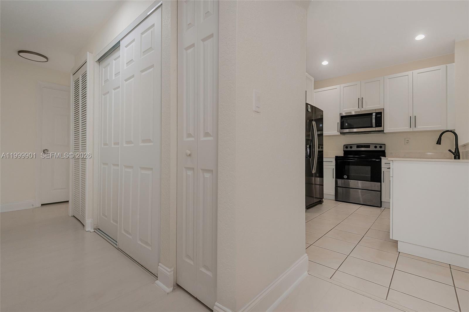 PARCEL D AT SUNSET LAKES - Residential Lease