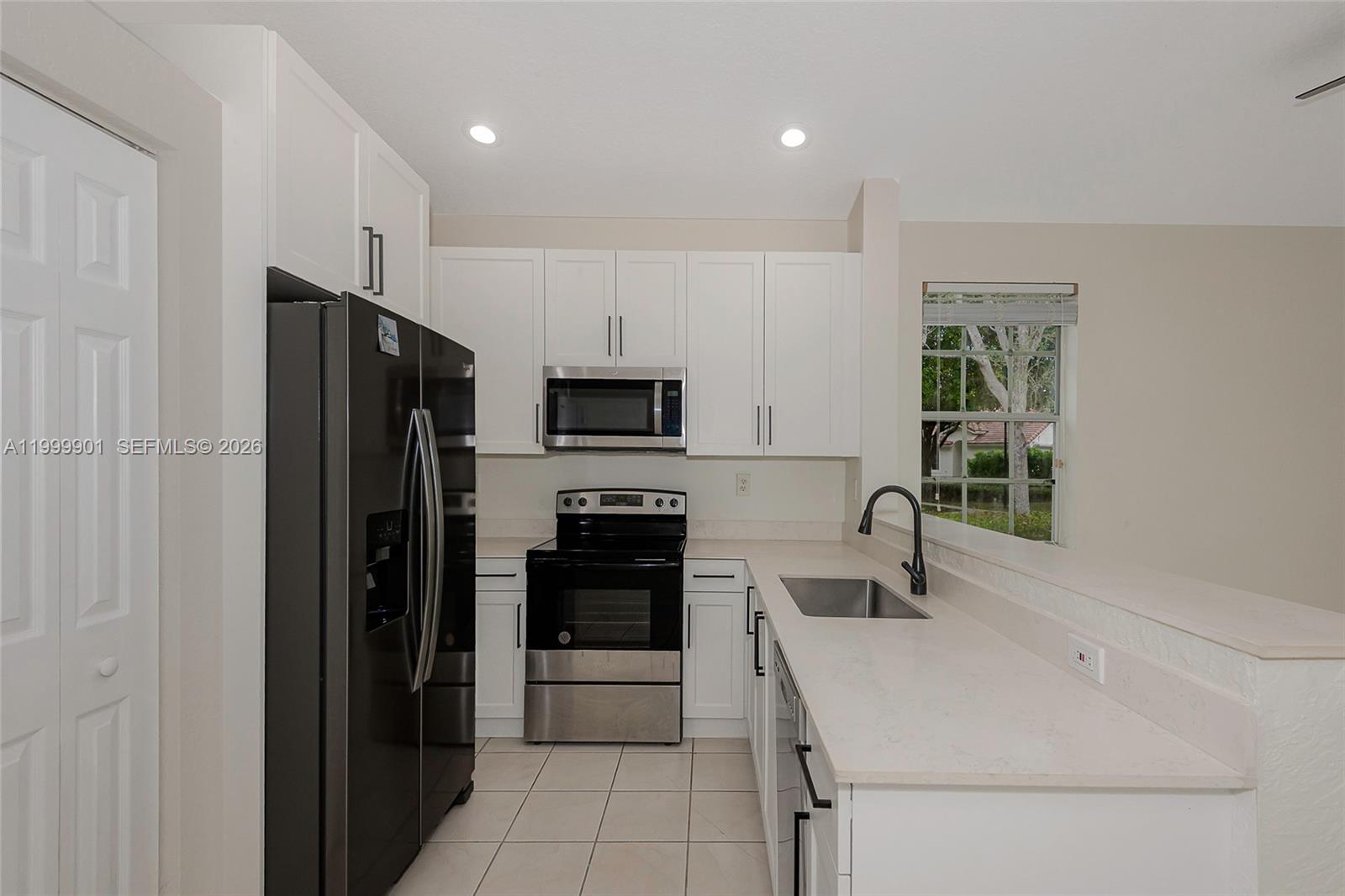 PARCEL D AT SUNSET LAKES - Residential Lease