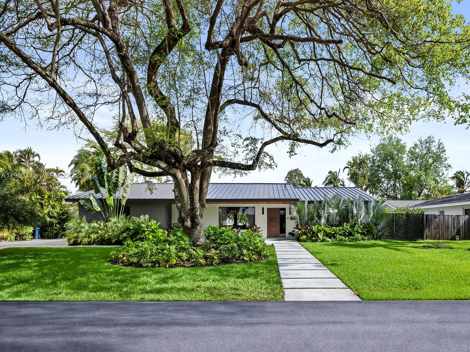 ROYAL PALM HARBOR 1ST ADD - Residential