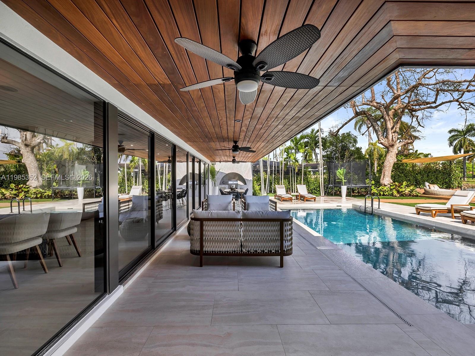 ROYAL PALM HARBOR 1ST ADD - Residential