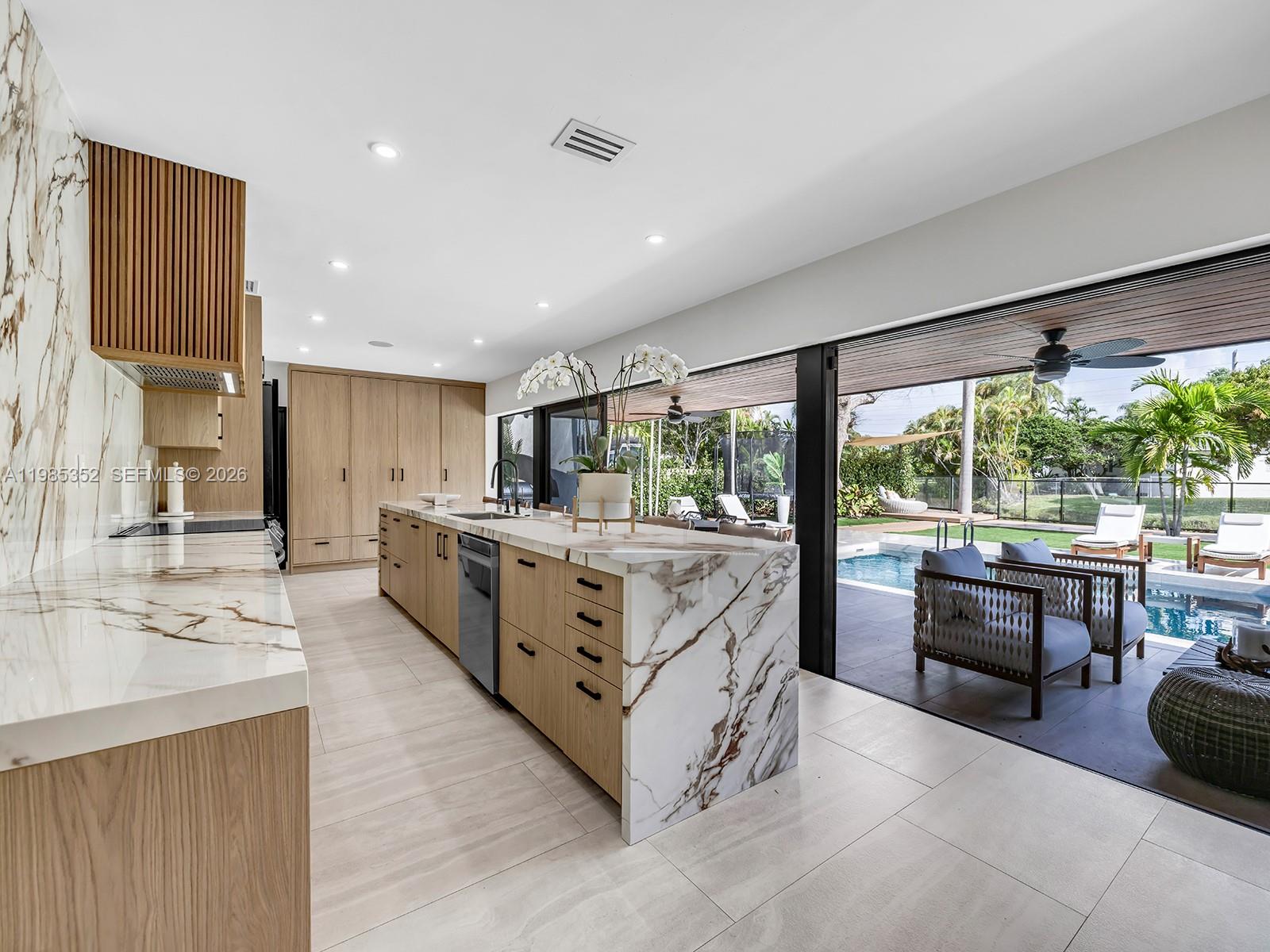 ROYAL PALM HARBOR 1ST ADD - Residential