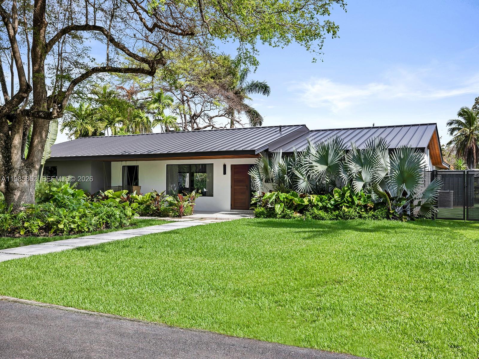 ROYAL PALM HARBOR 1ST ADD - Residential