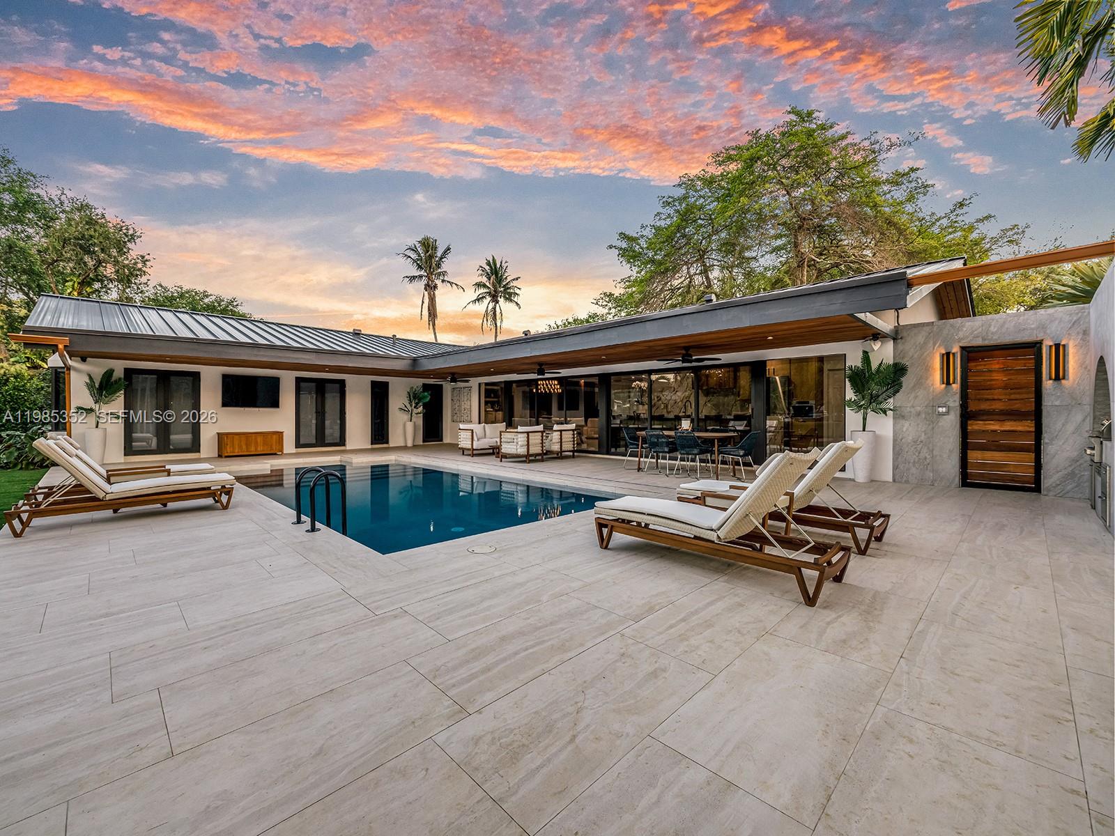 ROYAL PALM HARBOR 1ST ADD - Residential