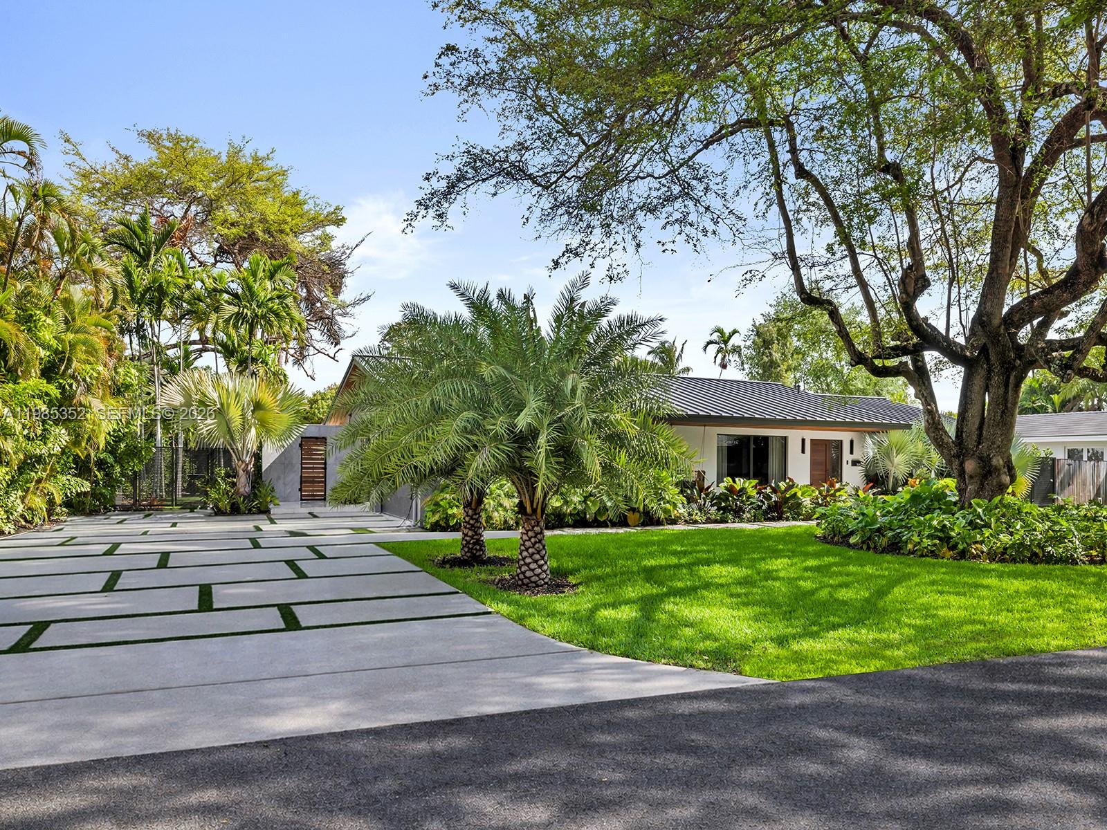 ROYAL PALM HARBOR 1ST ADD - Residential