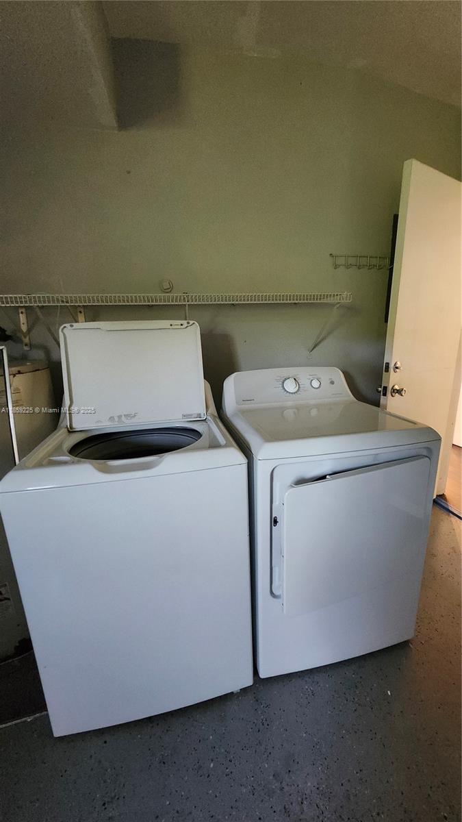 UNIVERSITY PARK COUNTRY C - Residential Lease