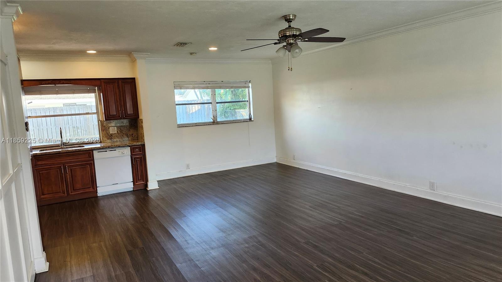 UNIVERSITY PARK COUNTRY C - Residential Lease