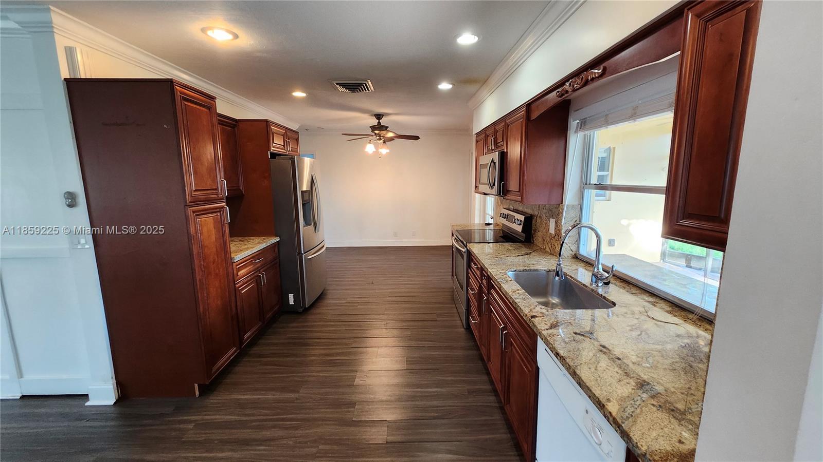 UNIVERSITY PARK COUNTRY C - Residential Lease