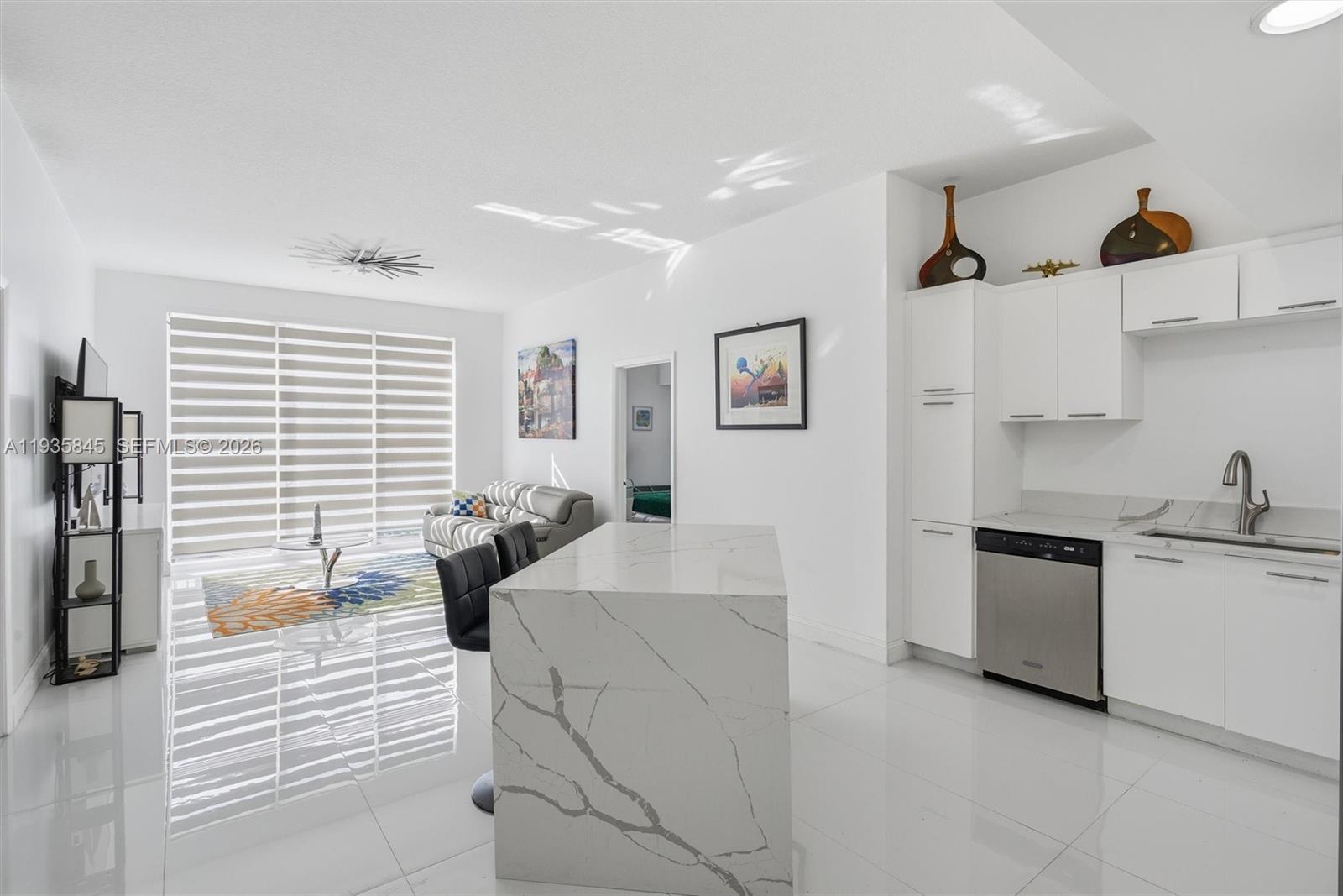 VERANDA CONDO - Residential