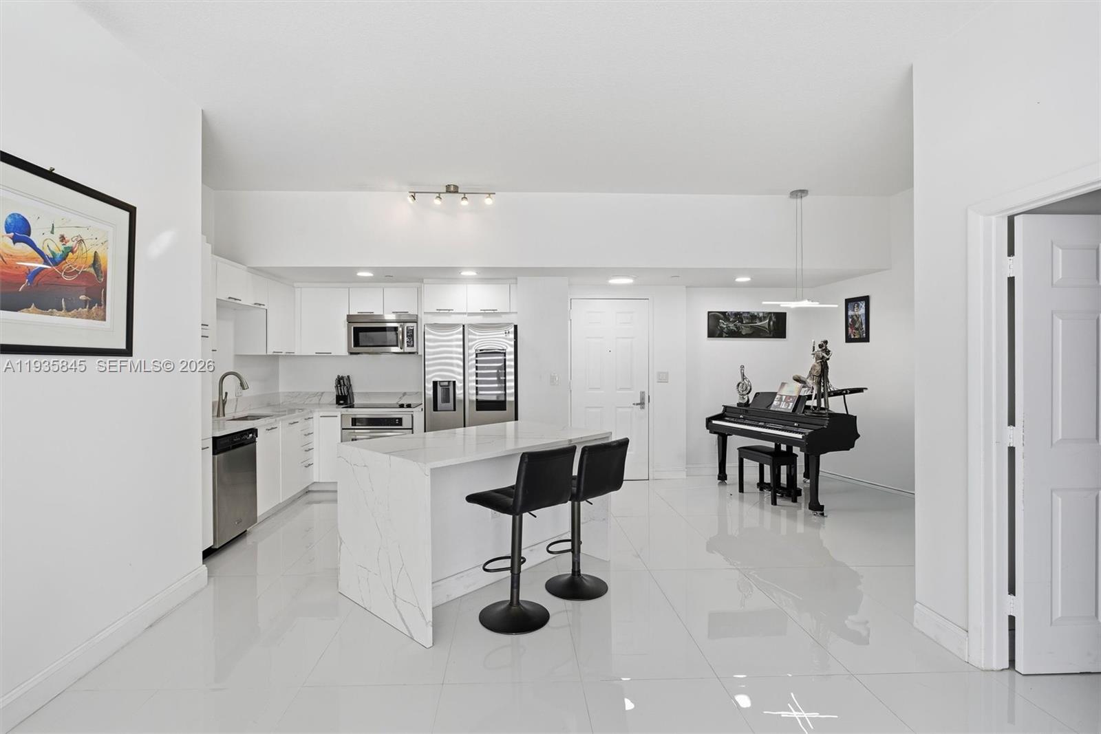 VERANDA CONDO - Residential