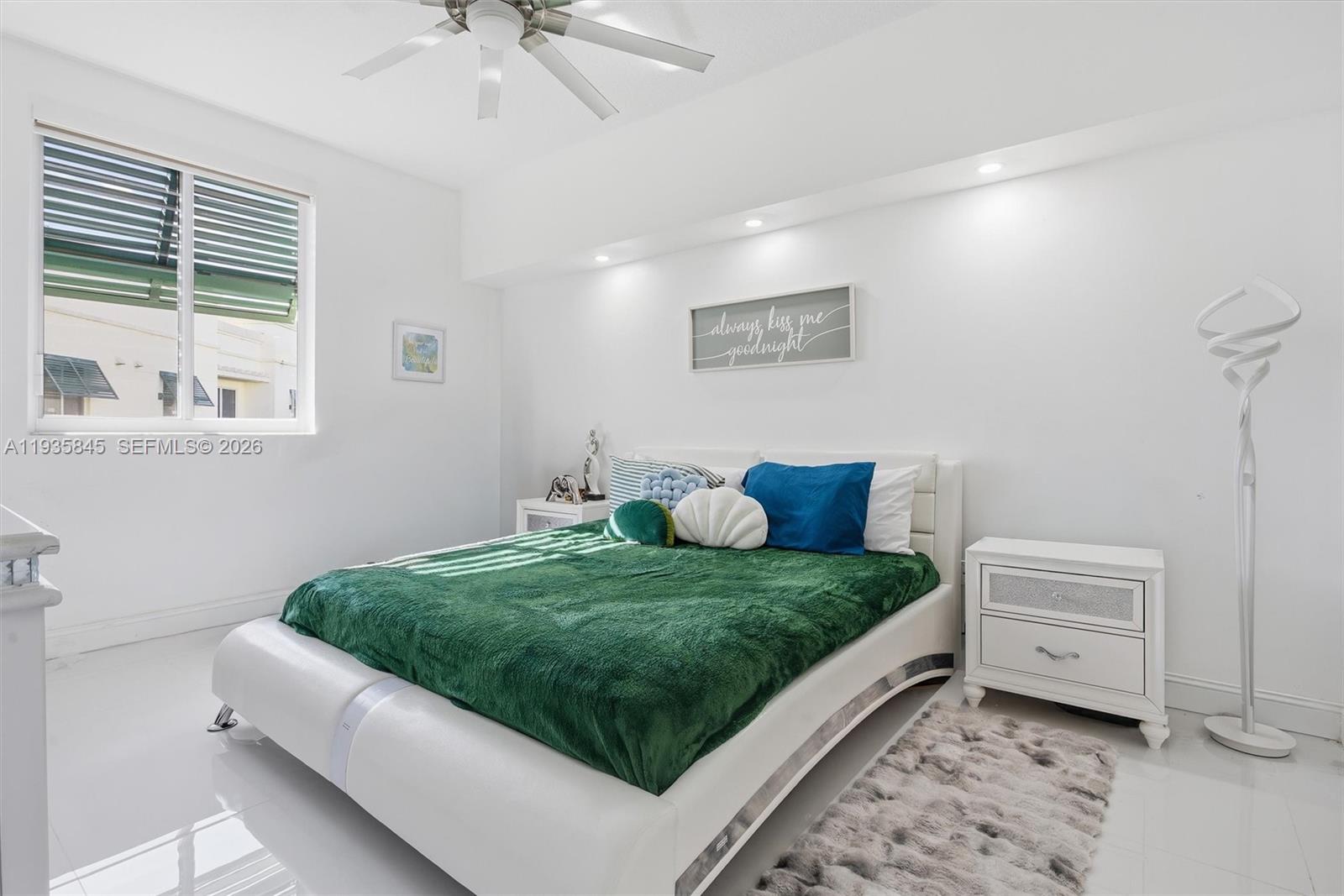 VERANDA CONDO - Residential