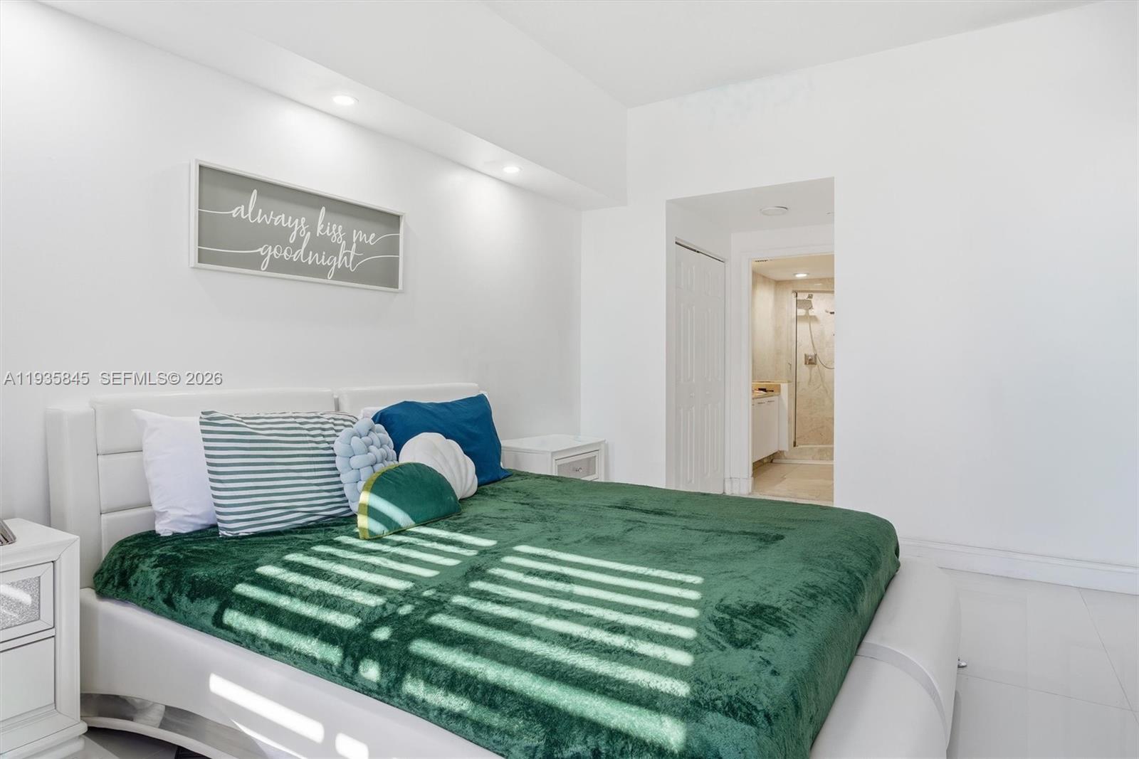 VERANDA CONDO - Residential