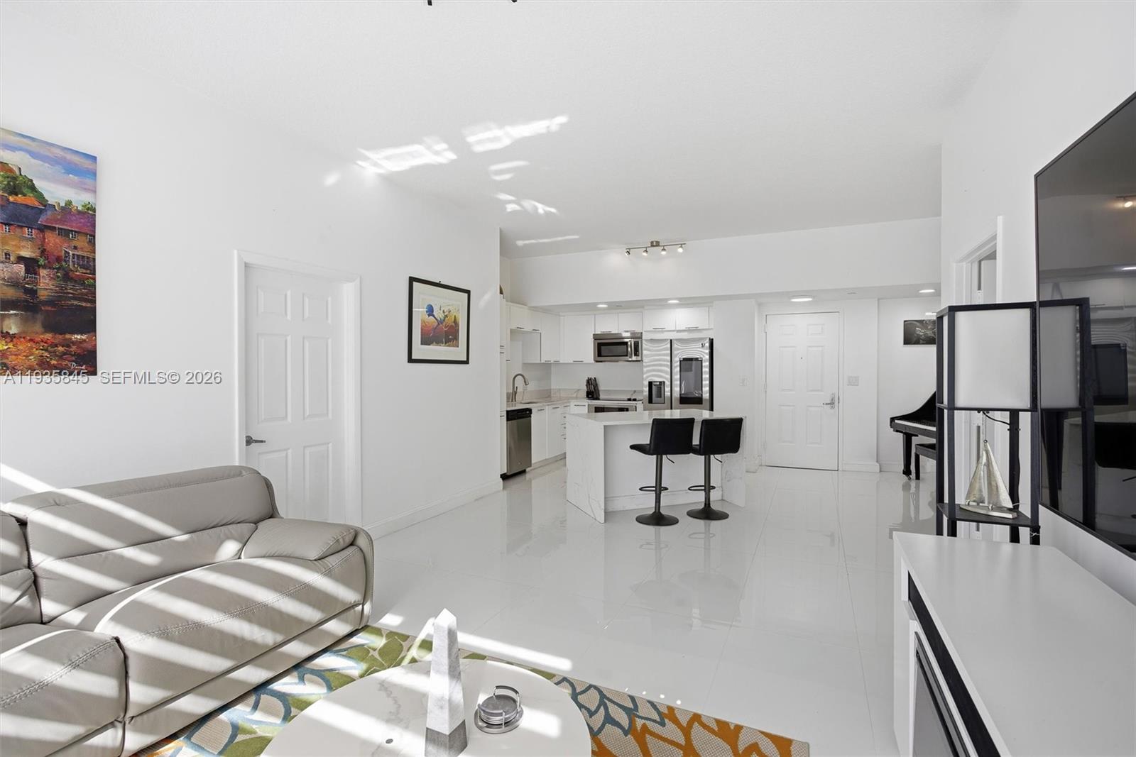 VERANDA CONDO - Residential