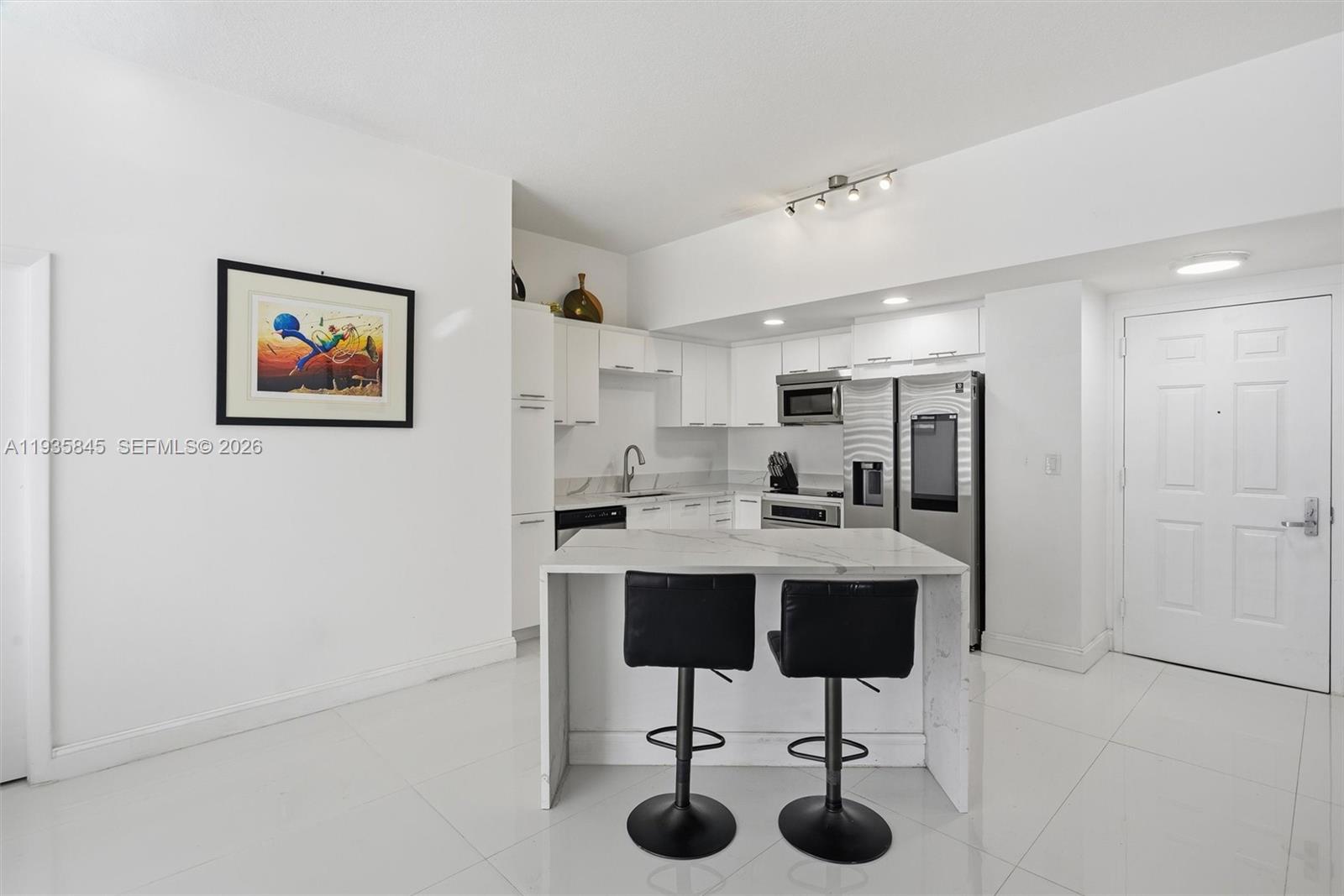 VERANDA CONDO - Residential