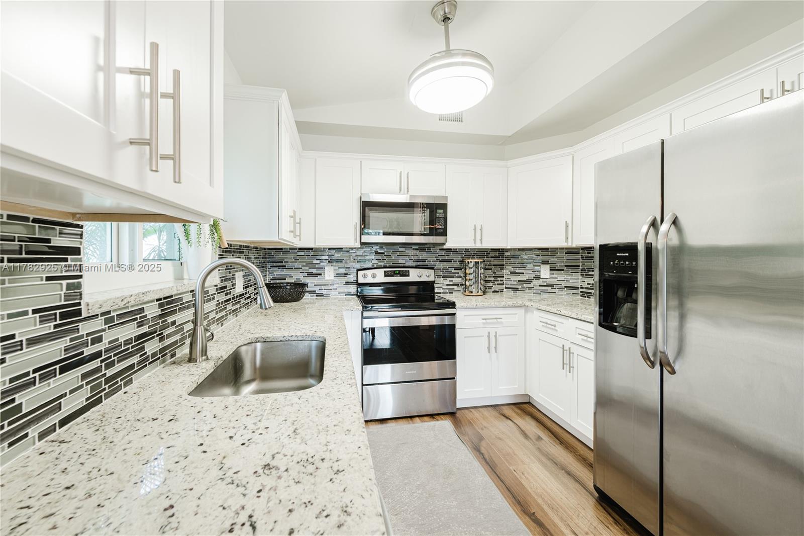 BOCA PARK CONDO - Residential