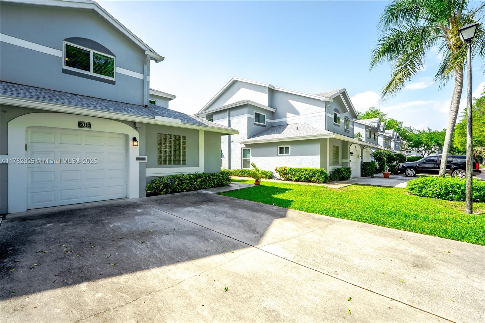 BOCA PARK CONDO - Residential