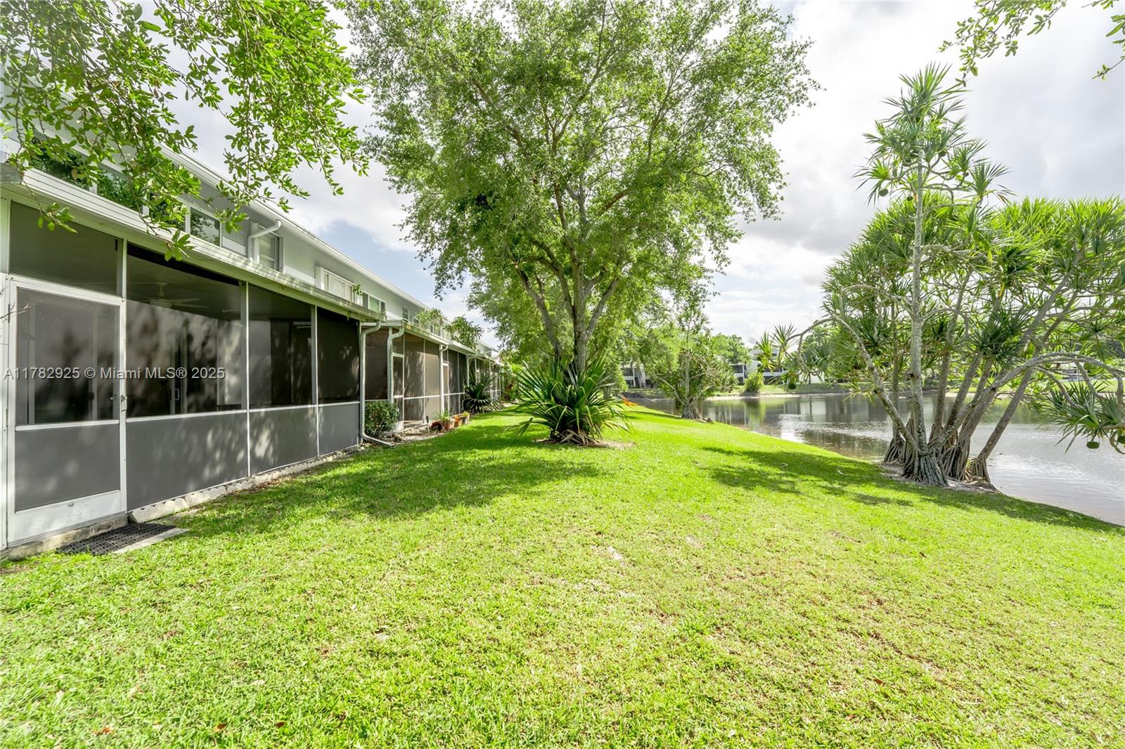 BOCA PARK CONDO - Residential