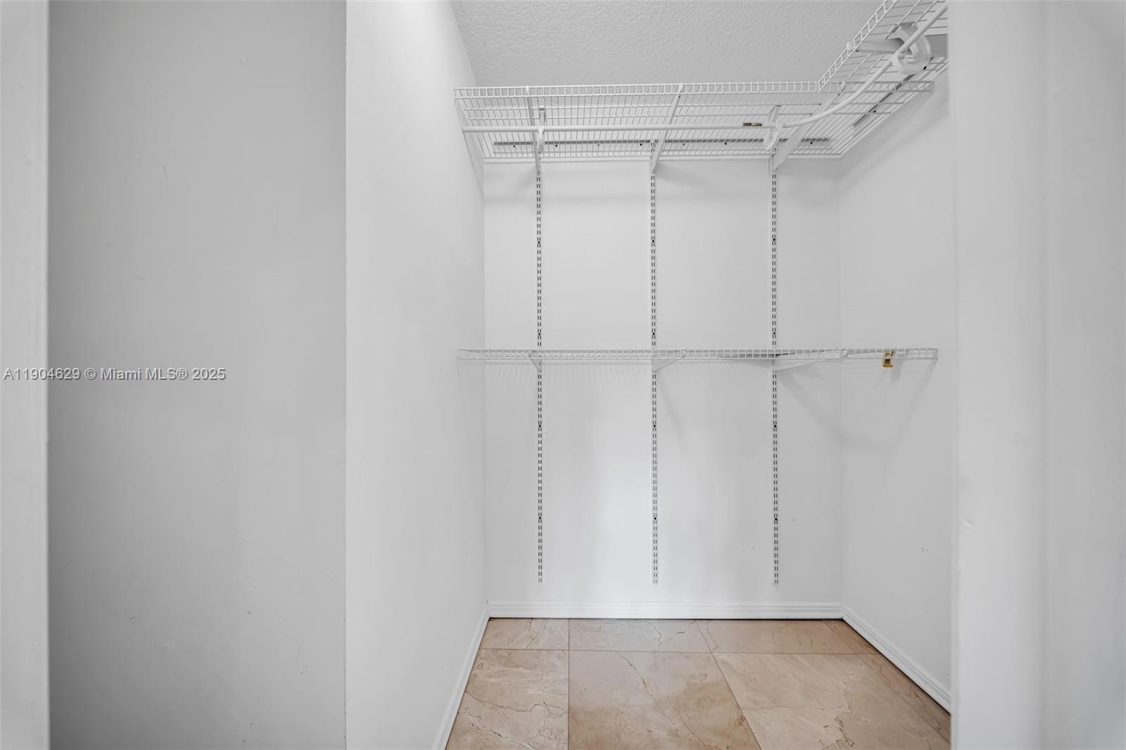 C GAB COUNTRY CLUB SEC 5 - Residential