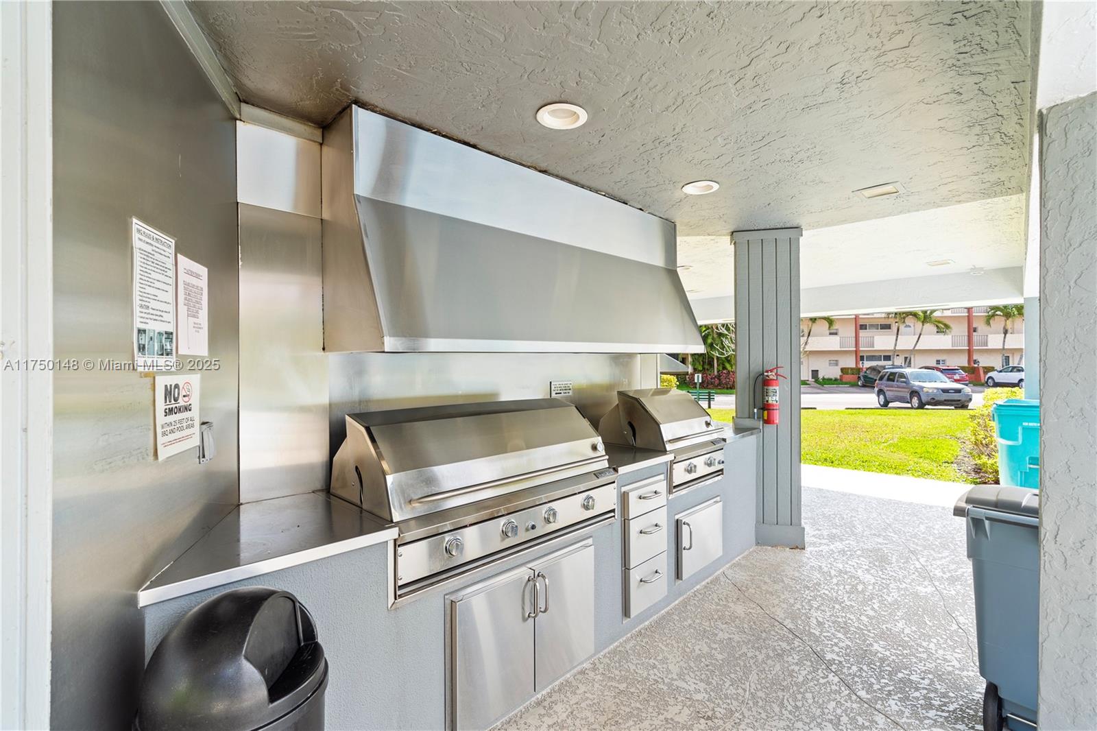 HOLLYBROOK GOLF AND - Residential
