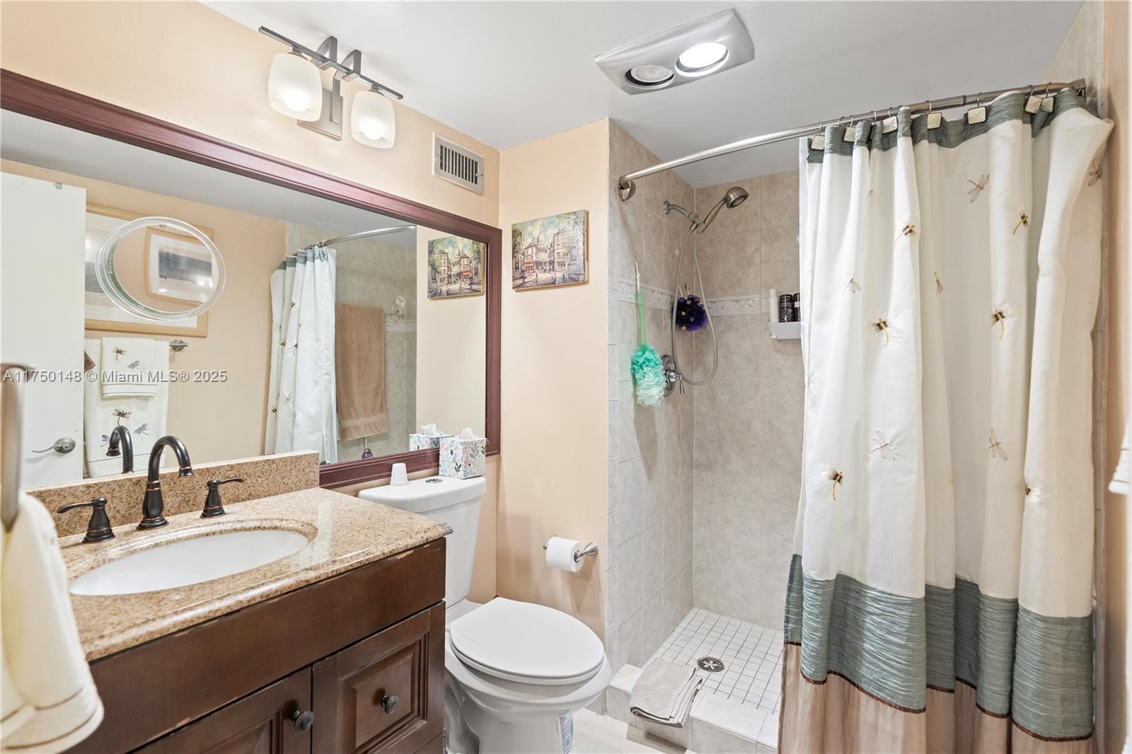 HOLLYBROOK GOLF AND - Residential