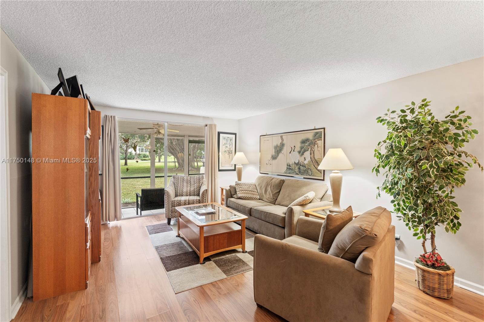 HOLLYBROOK GOLF AND - Residential