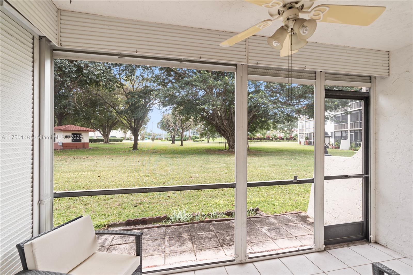 HOLLYBROOK GOLF AND - Residential
