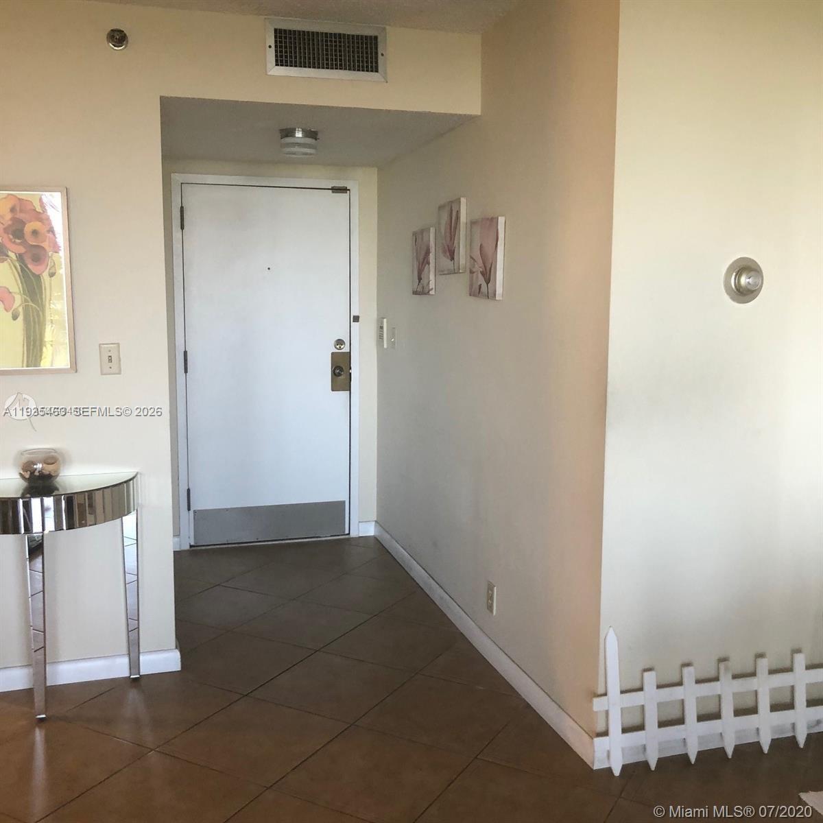 2000 Towerside Ter 905