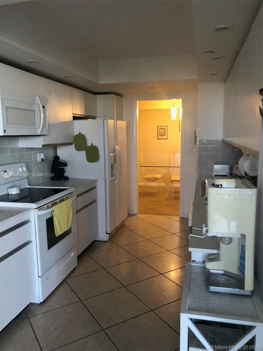 2000 Towerside Ter 905
