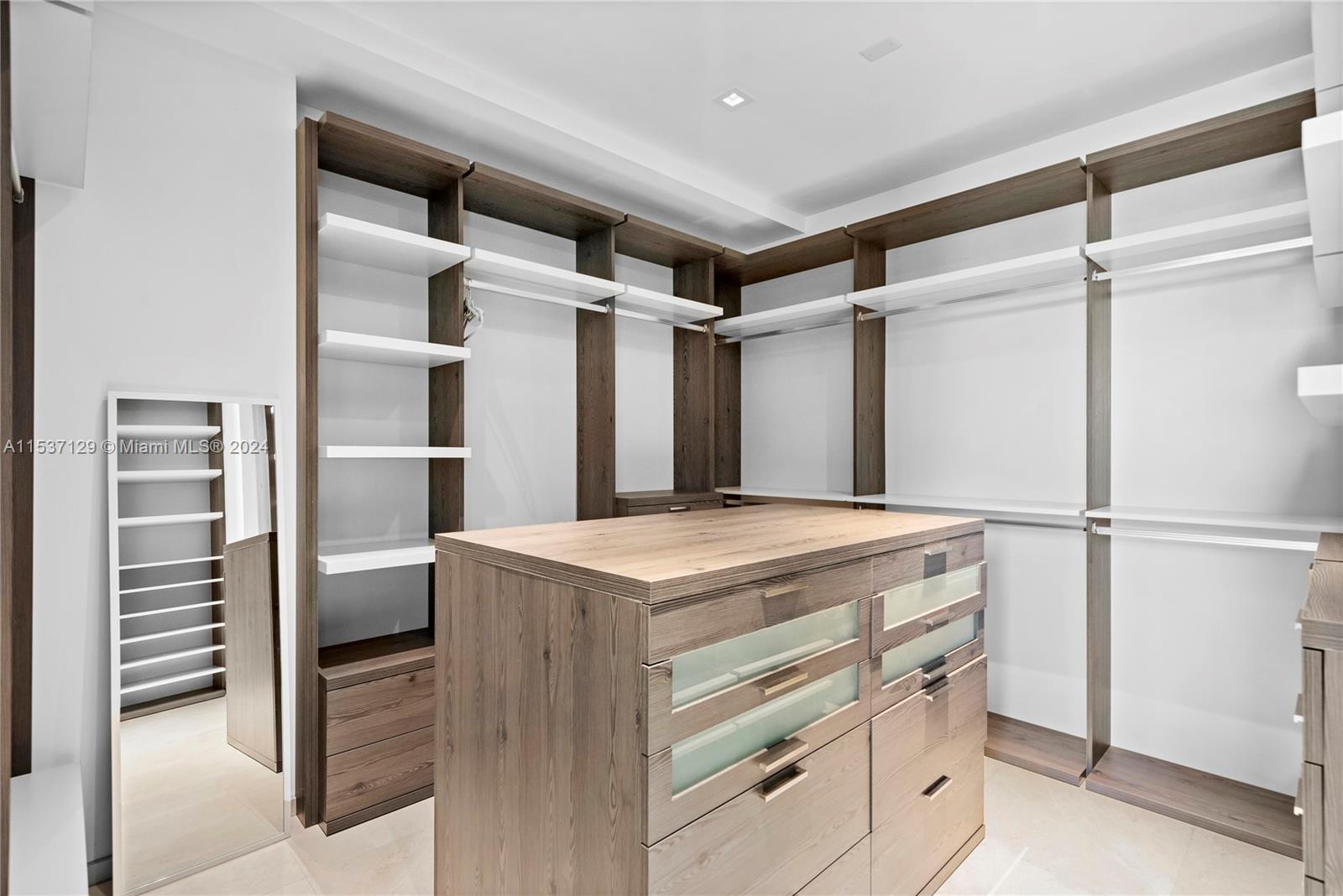 GOLDEN ISLES SEC - Residential