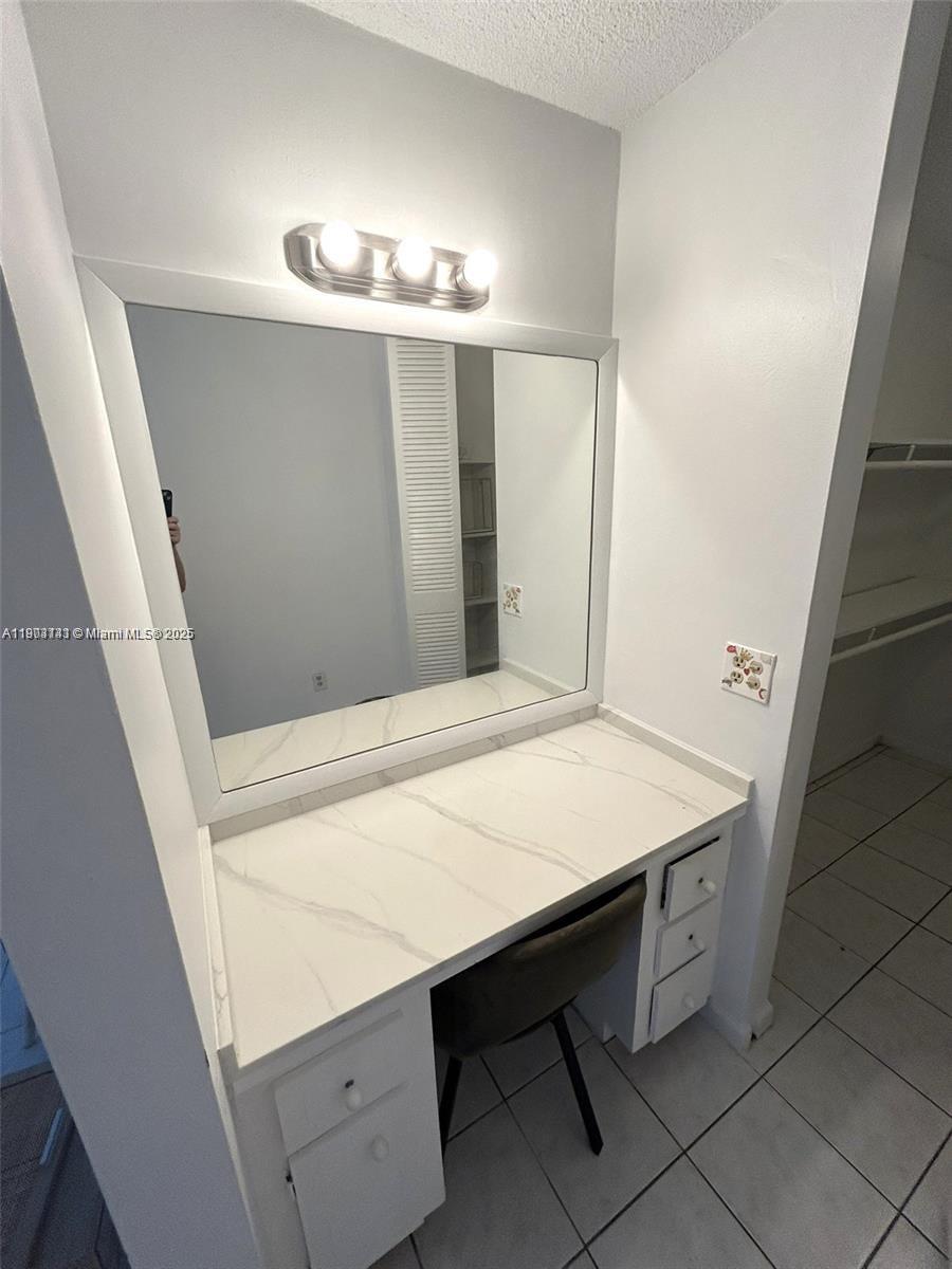 WINDWARD CONDO - Residential Lease