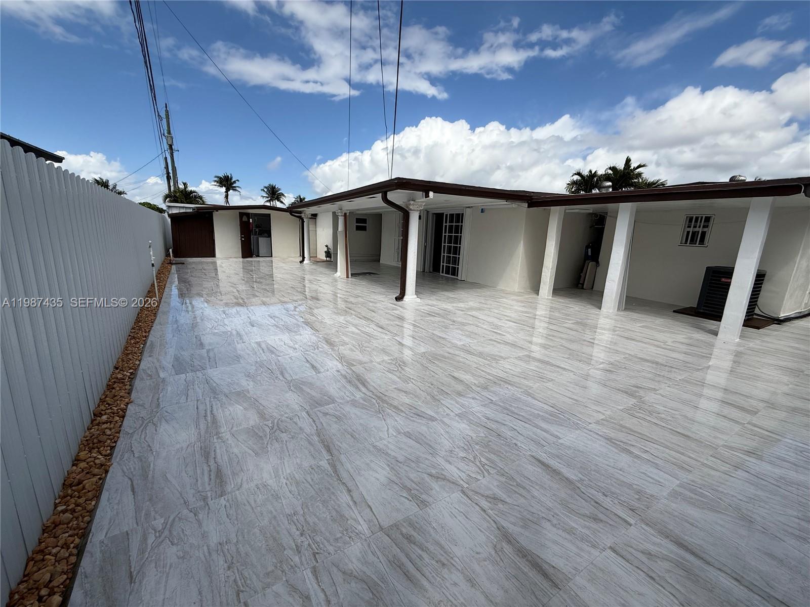 4TH ADDN TO PALM SPRINGS - Residential Lease