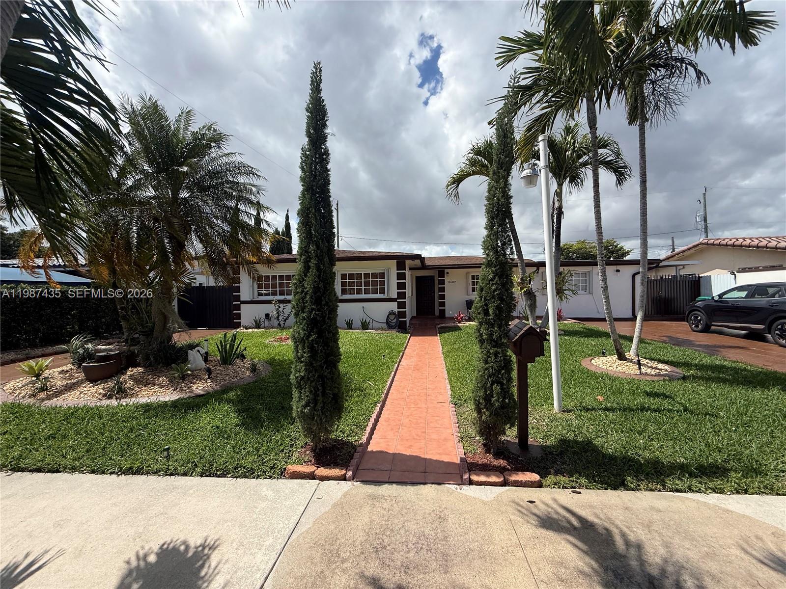 4TH ADDN TO PALM SPRINGS - Residential Lease