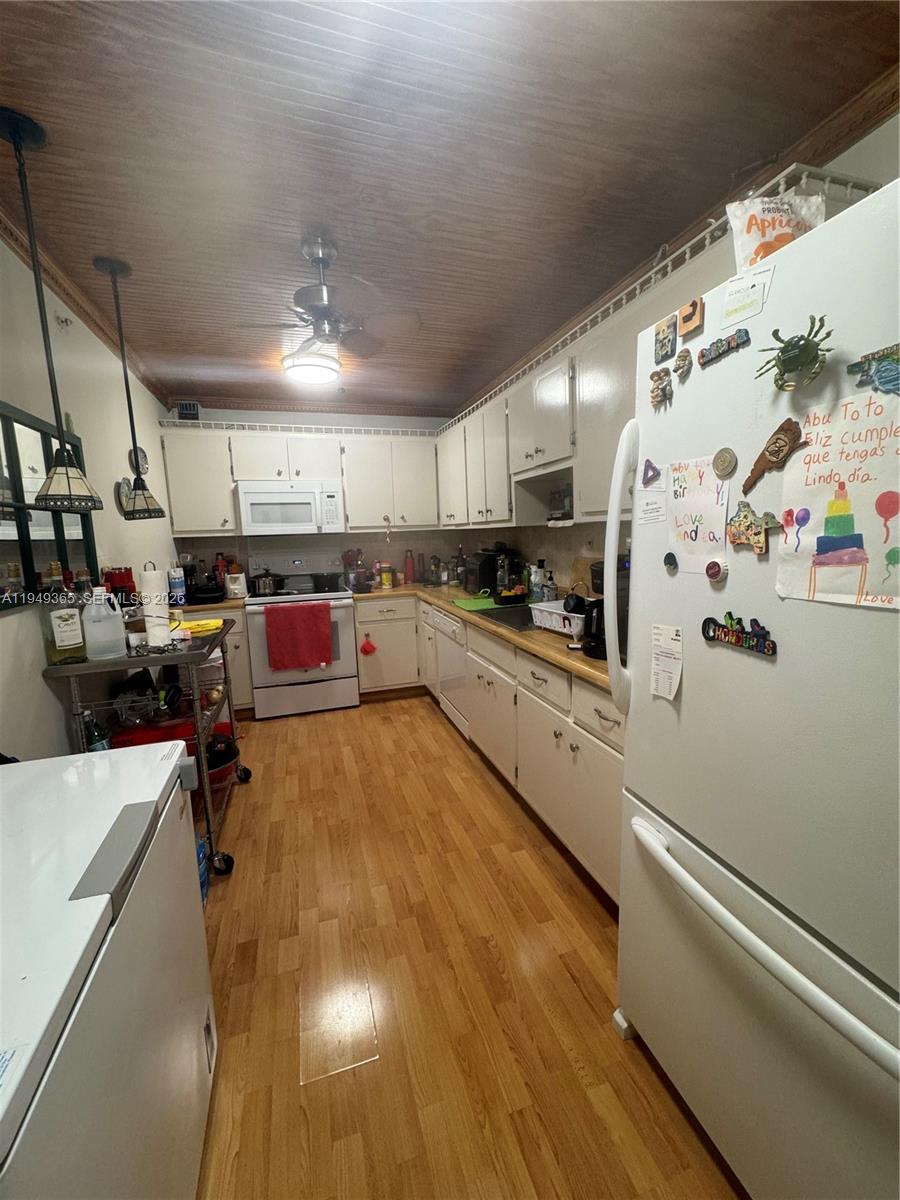 PARLIAMENT HOUSE CONDO - Residential