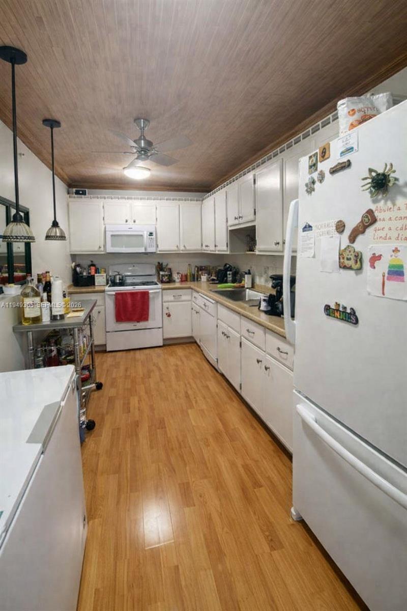 PARLIAMENT HOUSE CONDO - Residential