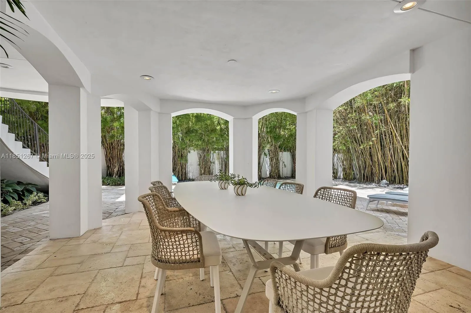 Miami, Florida 33133, United States, 6 Bedrooms Bedrooms, ,7 BathroomsBathrooms,Residential,Active,185157