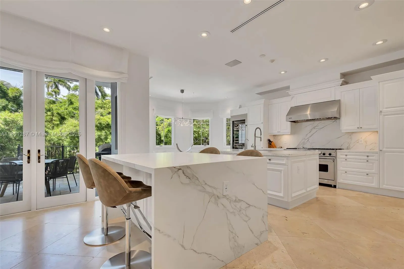 Miami, Florida 33133, United States, 6 Bedrooms Bedrooms, ,7 BathroomsBathrooms,Residential,Active,185157