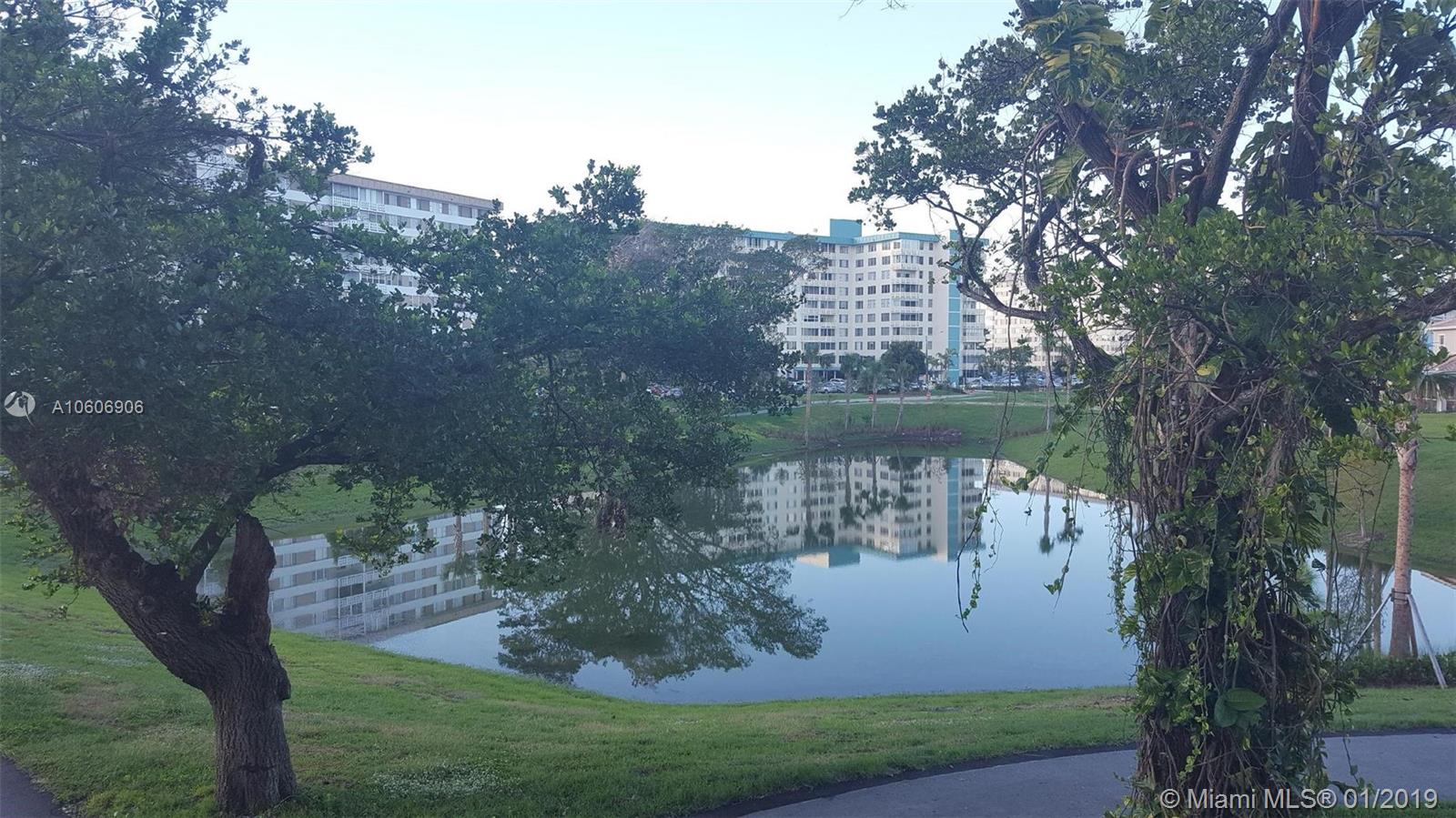 HILLCREST EAST #26 CONDO - Residential