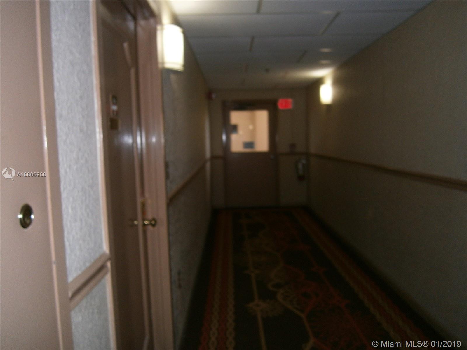 HILLCREST EAST #26 CONDO - Residential