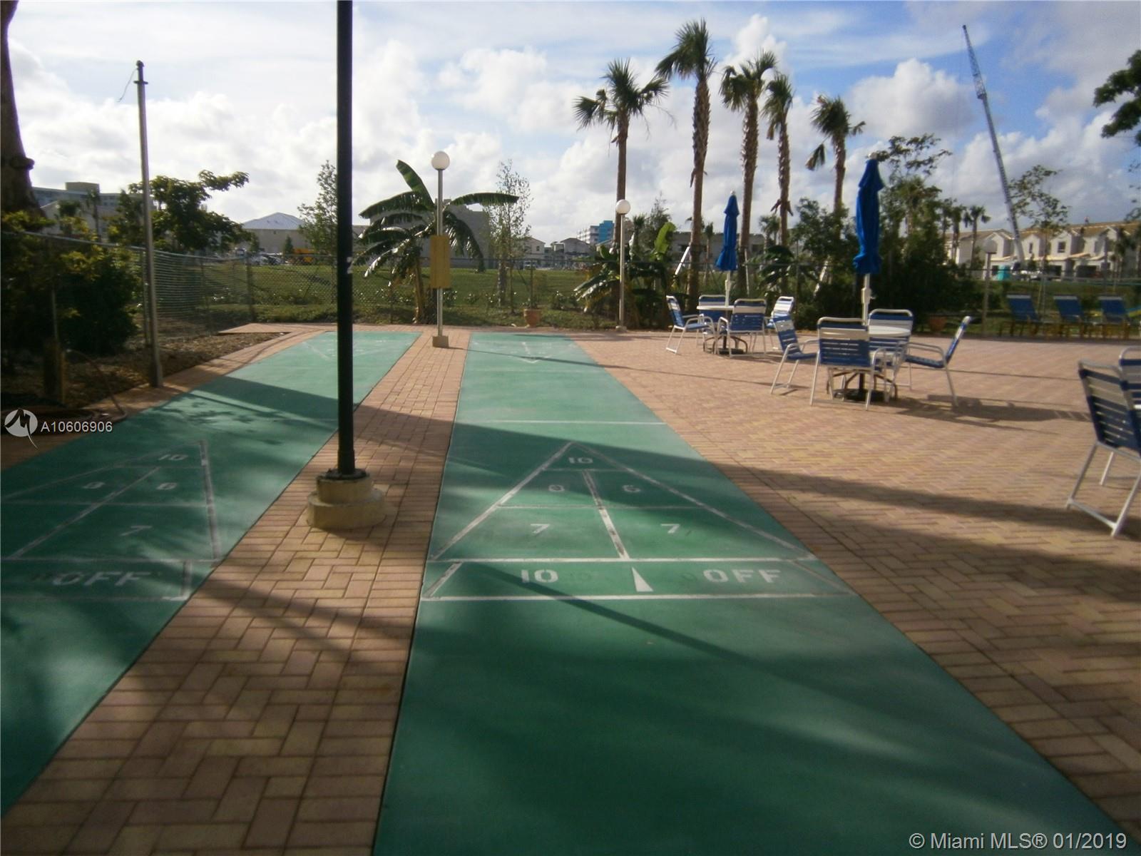 HILLCREST EAST #26 CONDO - Residential