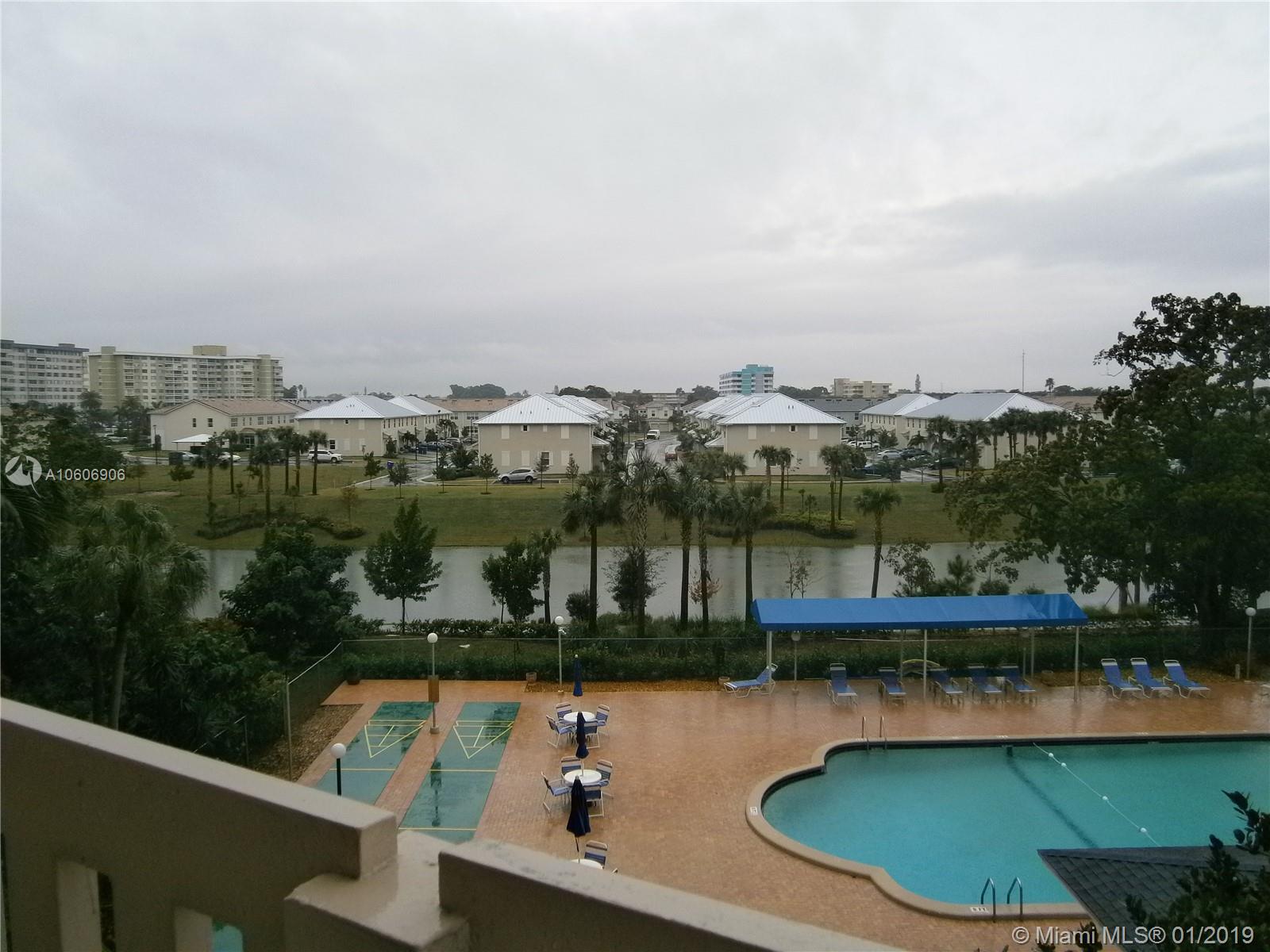 HILLCREST EAST #26 CONDO - Residential