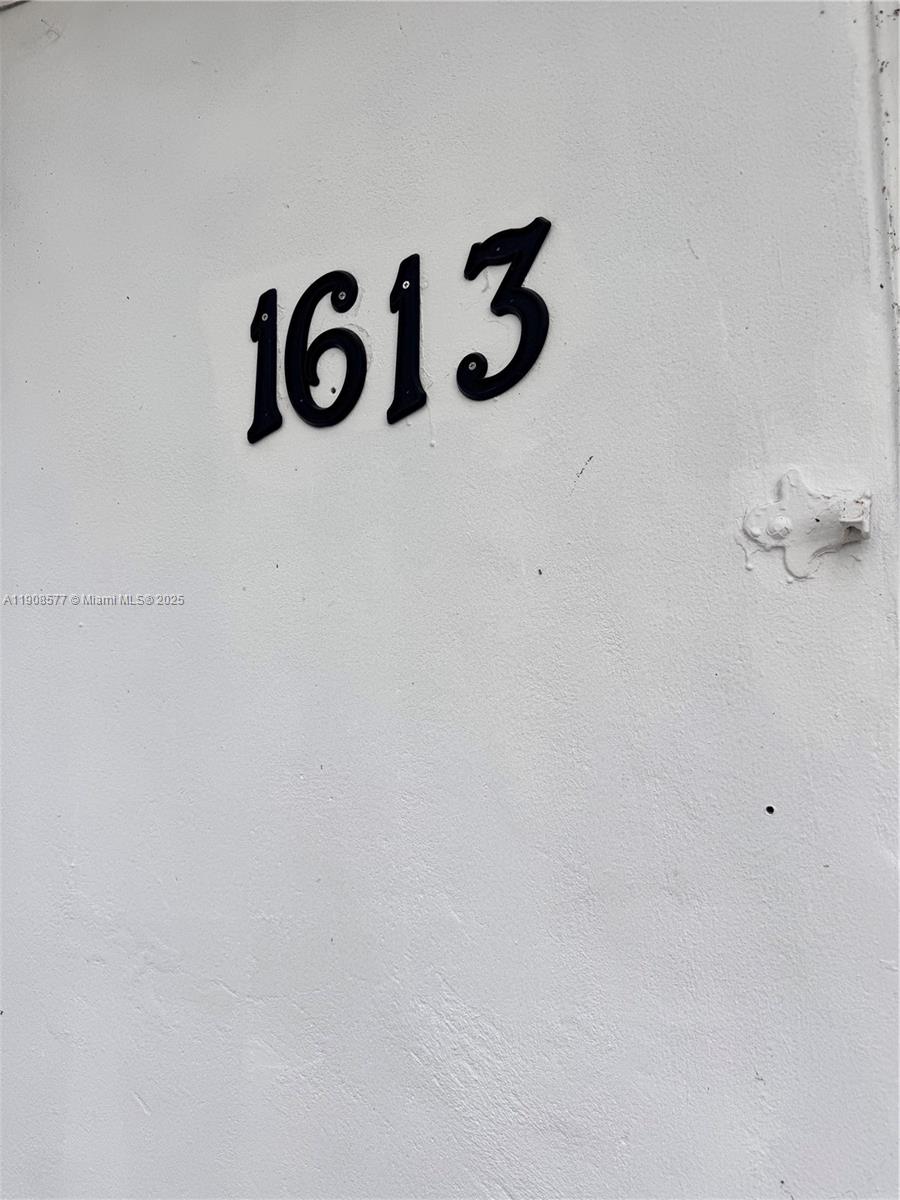 N MIAMI ESTATES - Residential Lease