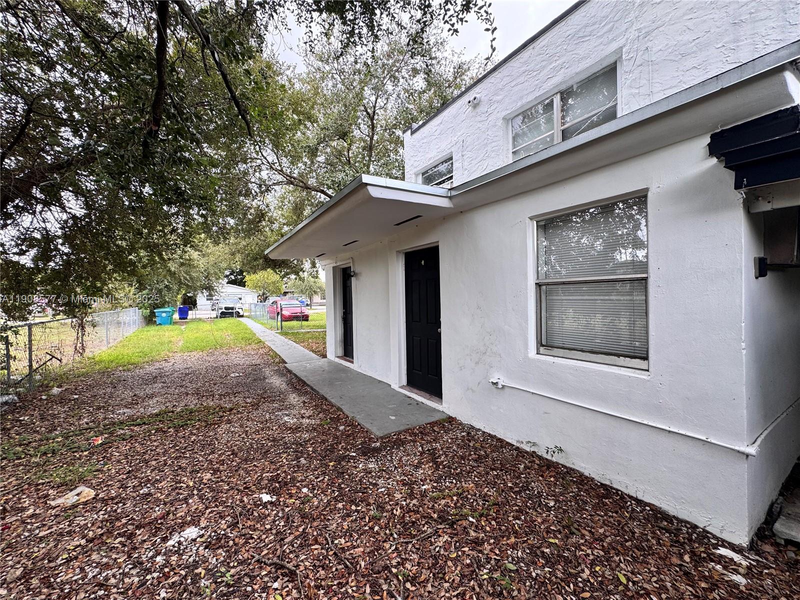 N MIAMI ESTATES - Residential Lease