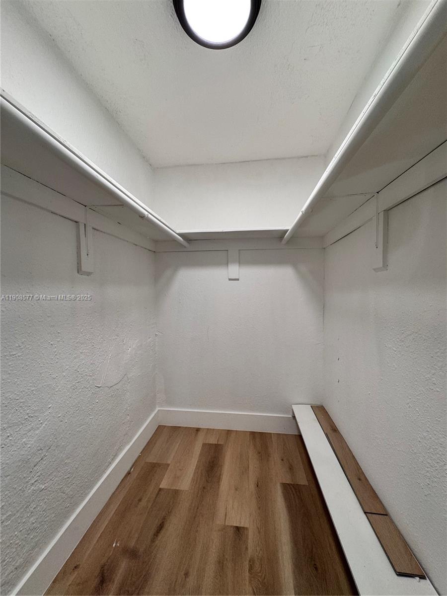 N MIAMI ESTATES - Residential Lease