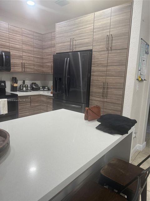 7808  WEST 29 LN 102 Hialeah Gardens FL 33018