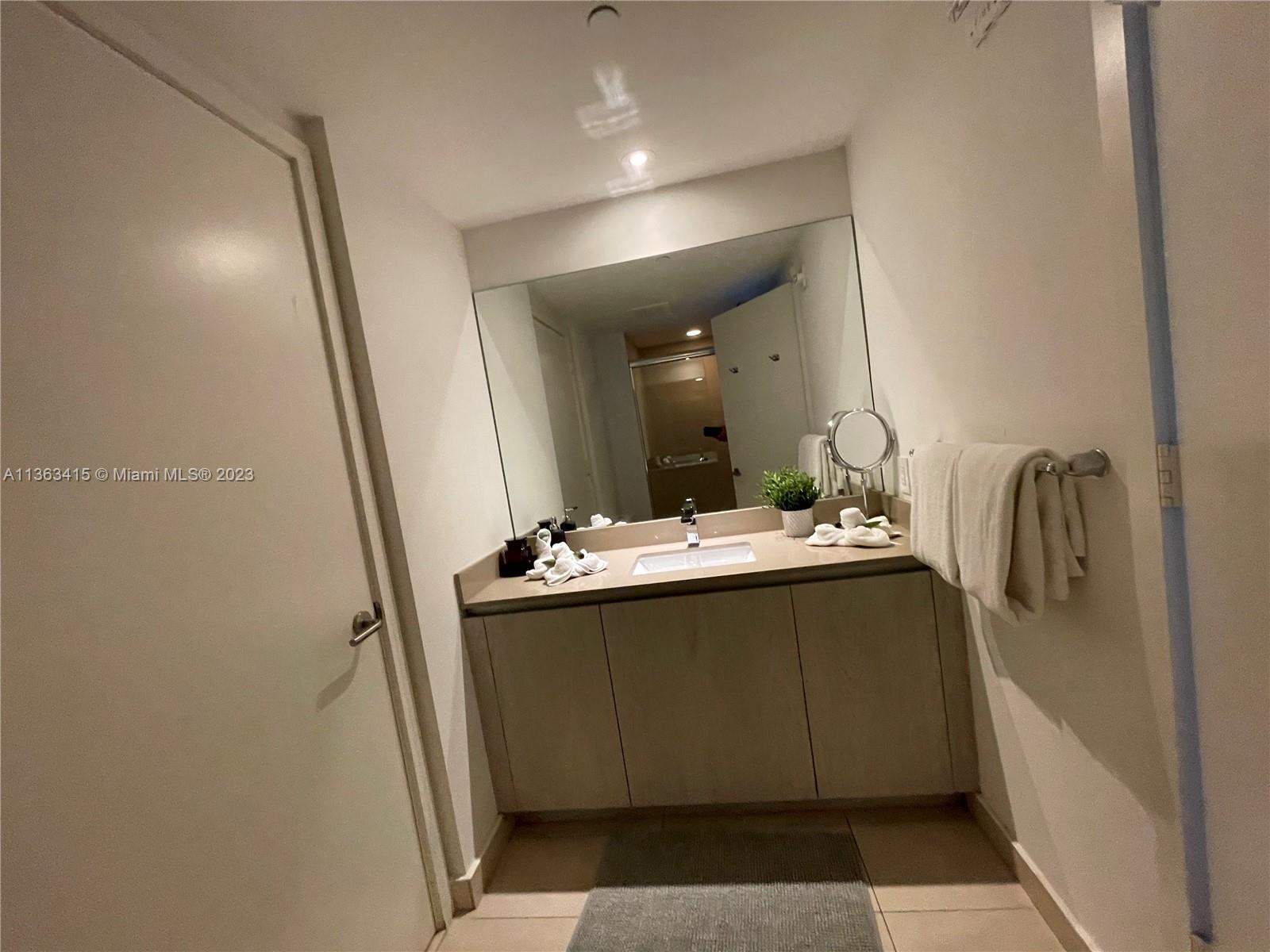 4111 SOUTH OCEAN DRIVE CO - Residential Lease