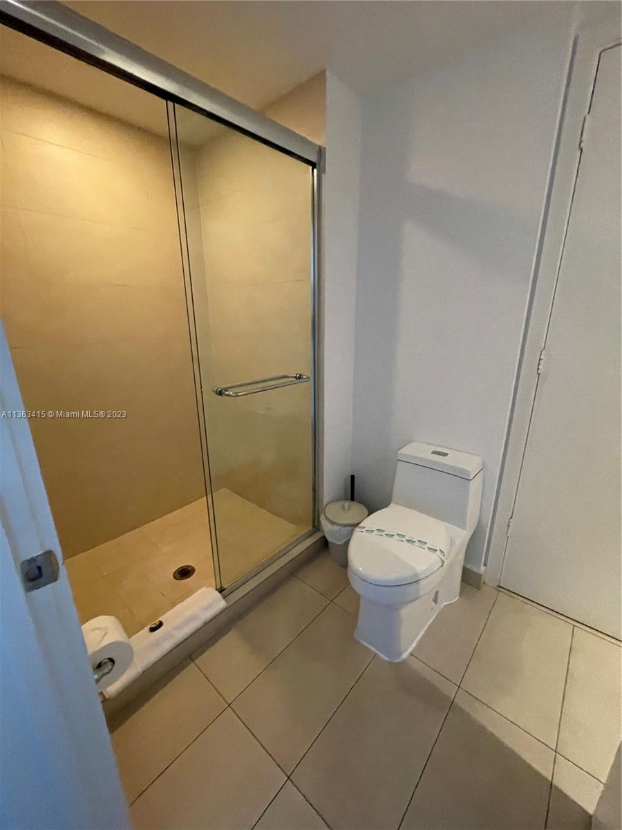 4111 SOUTH OCEAN DRIVE CO - Residential Lease