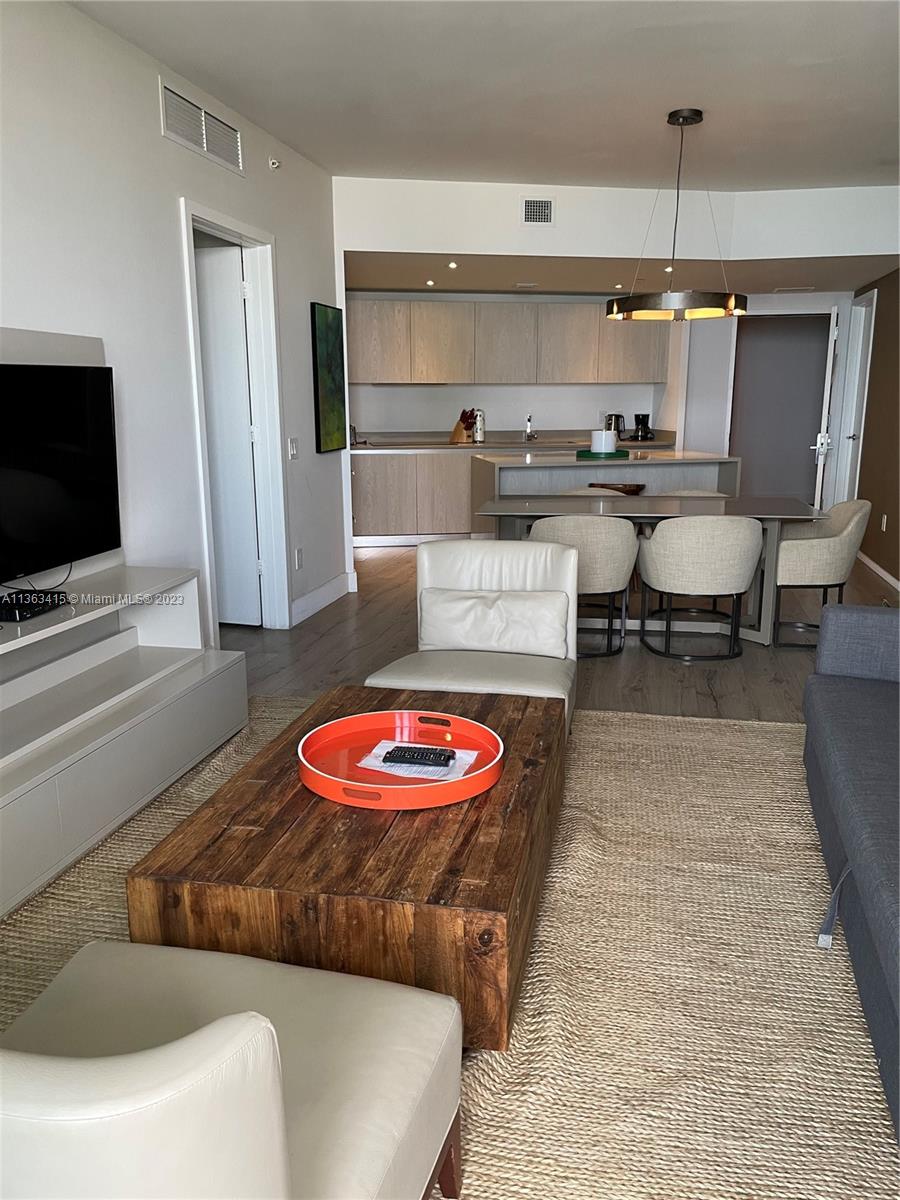 4111 SOUTH OCEAN DRIVE CO - Residential Lease