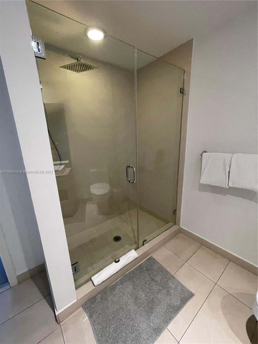 4111 SOUTH OCEAN DRIVE CO - Residential Lease